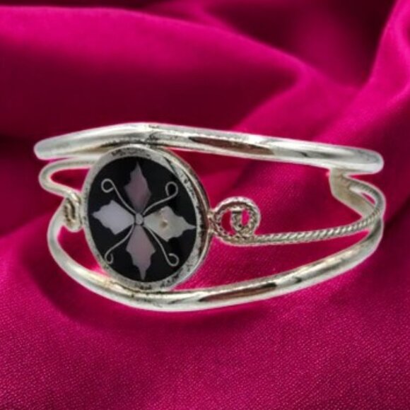 Vintage Floral Alpaca Mexico Enamel MOP Cuff Bracelet Silver Tone - Picture 5 of 7